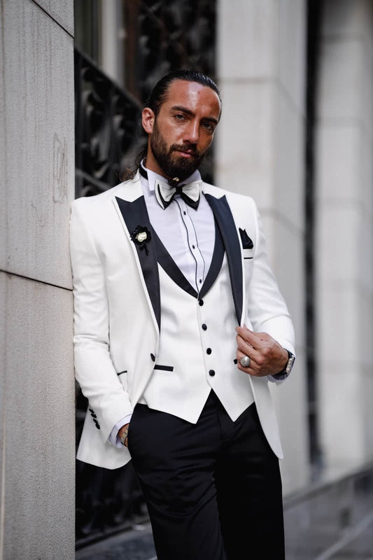 Mazonni Sopsham White Slim Fit Peak Lapel Tuxedo