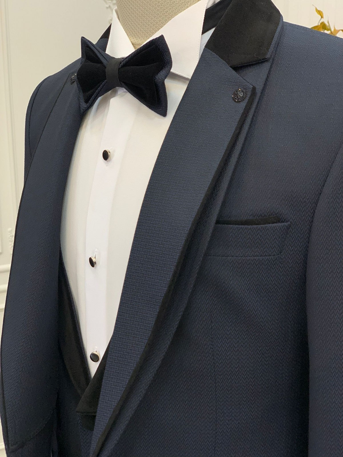 Partoni Diamond Navy Blue Slim Fit Shawl Tuxedo