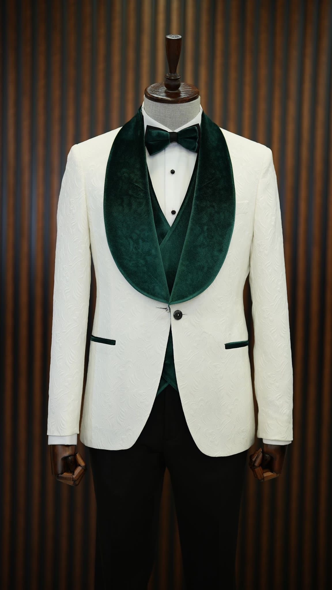 Mazonni Paruri Green Slim Fit Velvet Shawl Lapel Wool Tuxedo