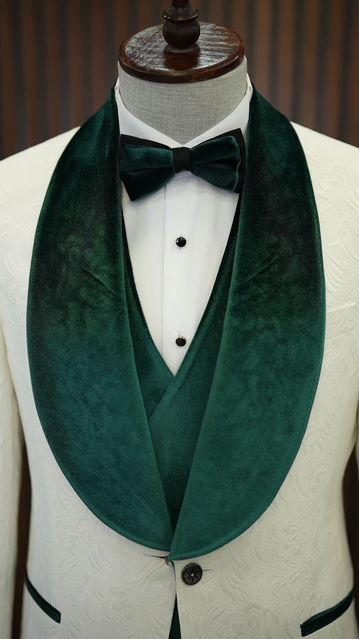 Mazonni Paruri Green Slim Fit Velvet Shawl Lapel Wool Tuxedo