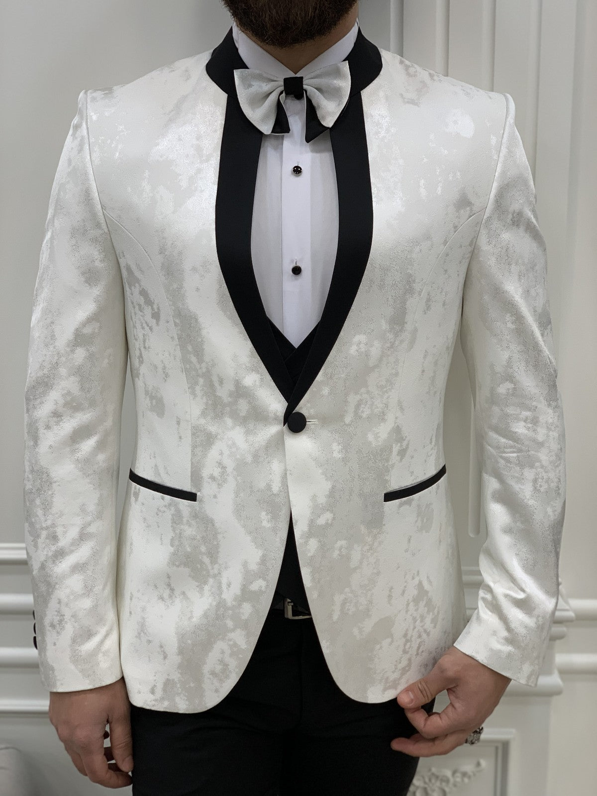 Mazonni Royal White Slim Fit Tuxedo