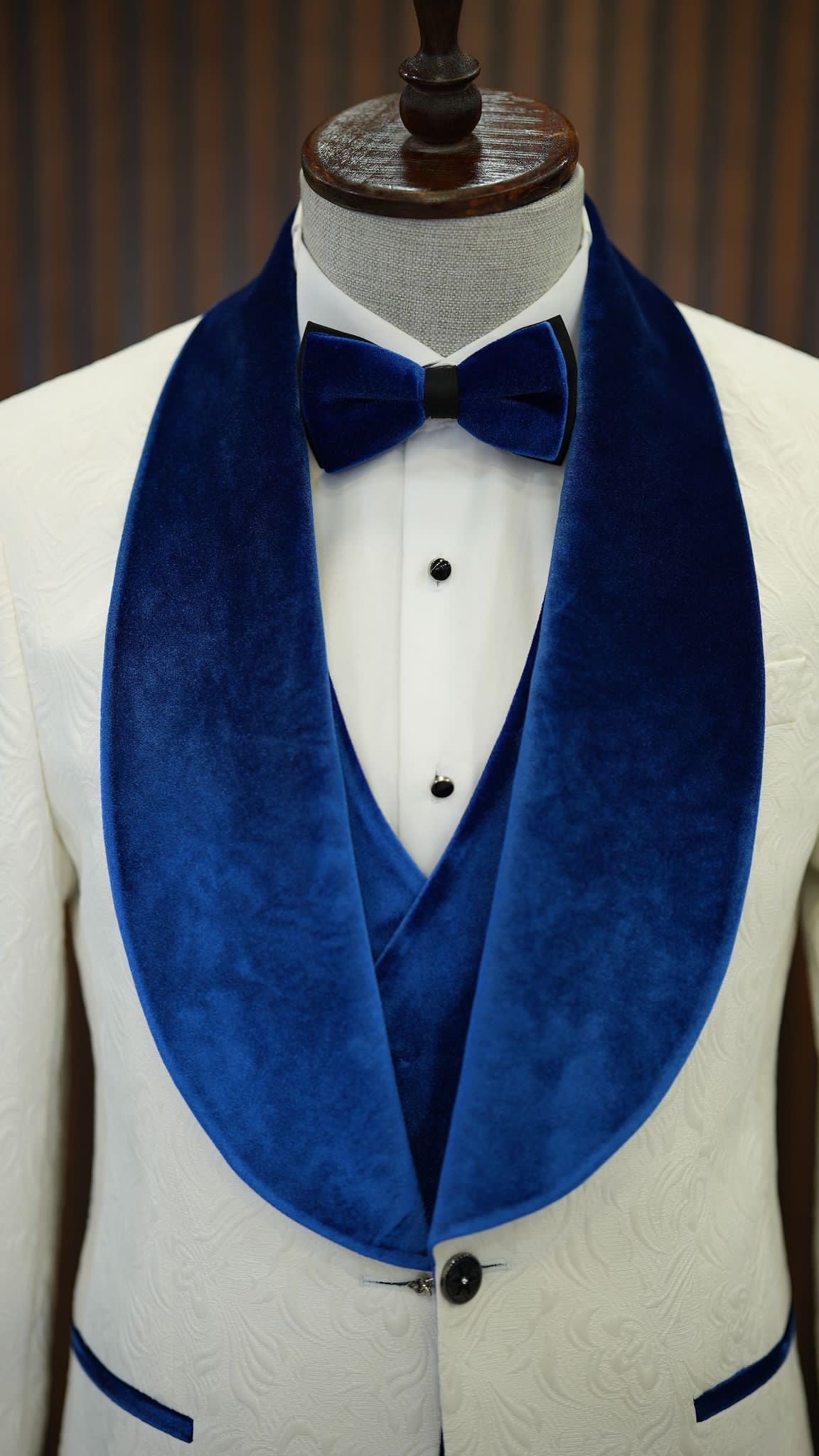 Mazonni Paruri Blue Slim Fit Velvet Shawl Lapel Wool Tuxedo